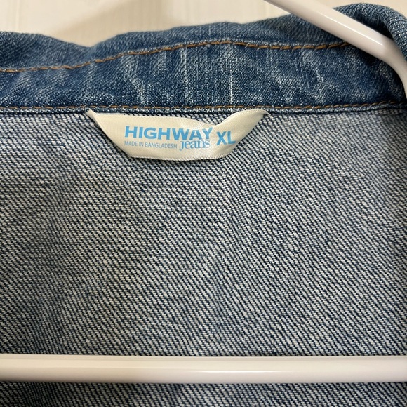 Light Wash Denim Jacket - Picture 3 of 3